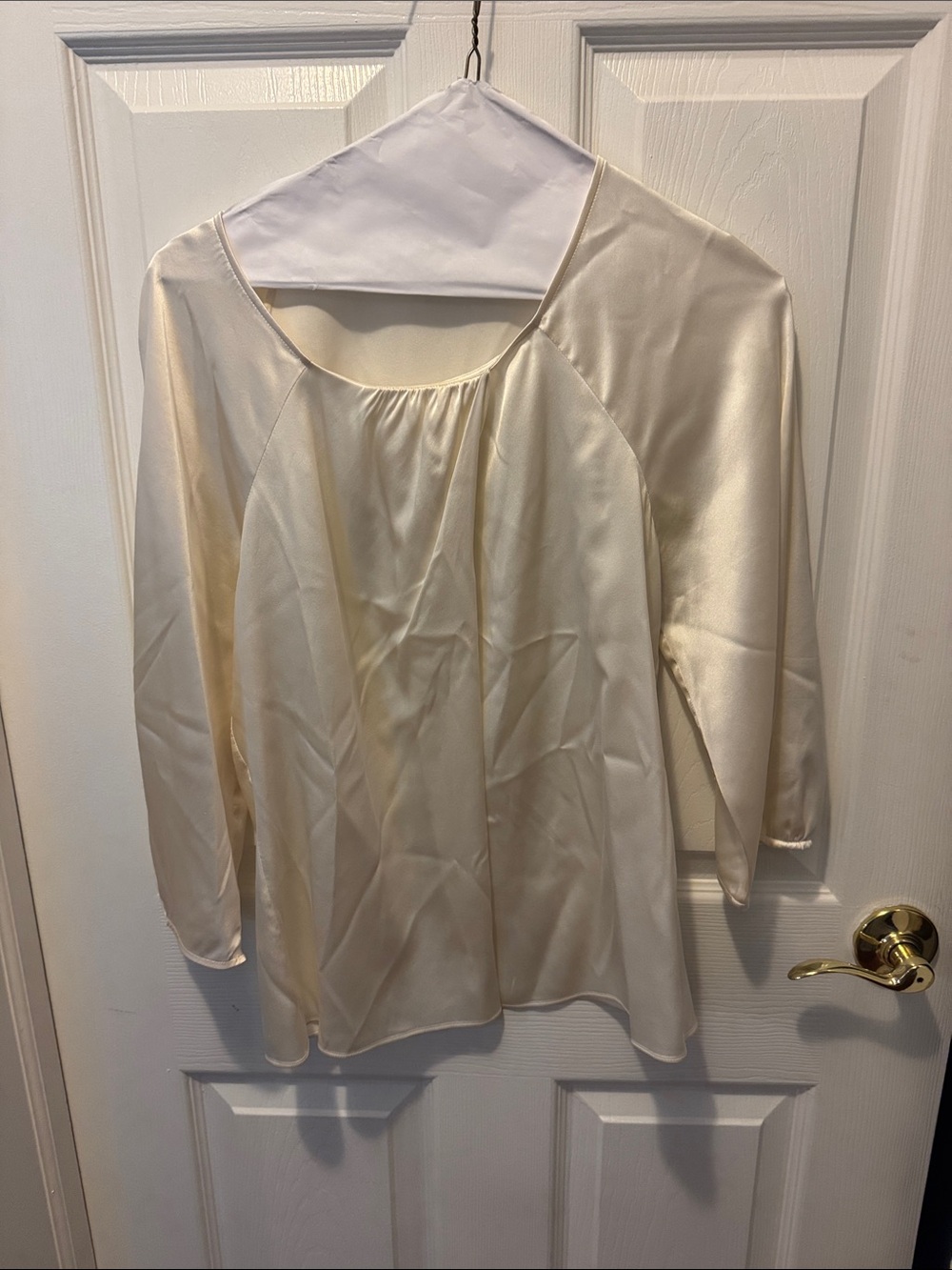 Vince Cream Satin Scoop-Neck Long Sleeve Blouse